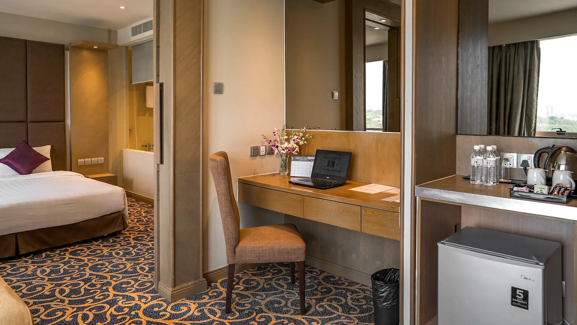****  The Klagan Regency 1Borneo Hotel Kota Kinabalu Malaysia